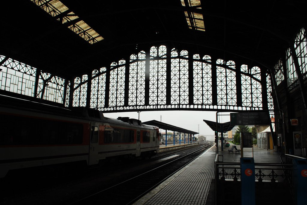¿Cómo llegar a Estación de tren, Glorieta en A Coruna en Autobús o Tren?